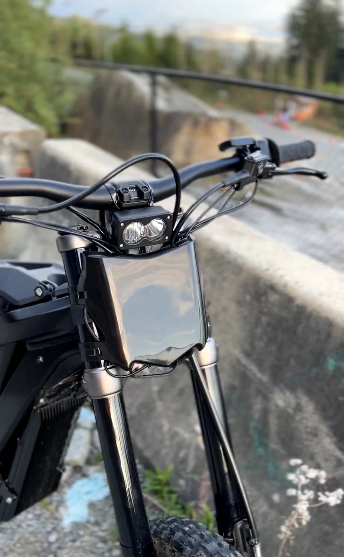 Glossy motocutz plate